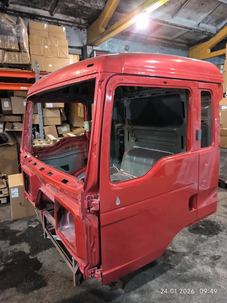 Каркас кабины SITRAK C7H красный (узкая, короткая кабина)
