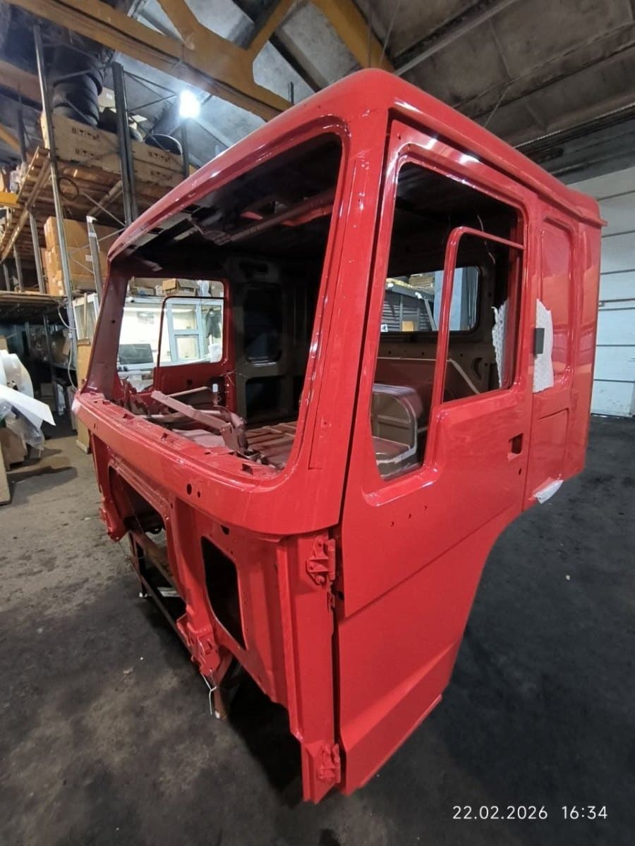 Каркас кабины HOWO HW76 красный